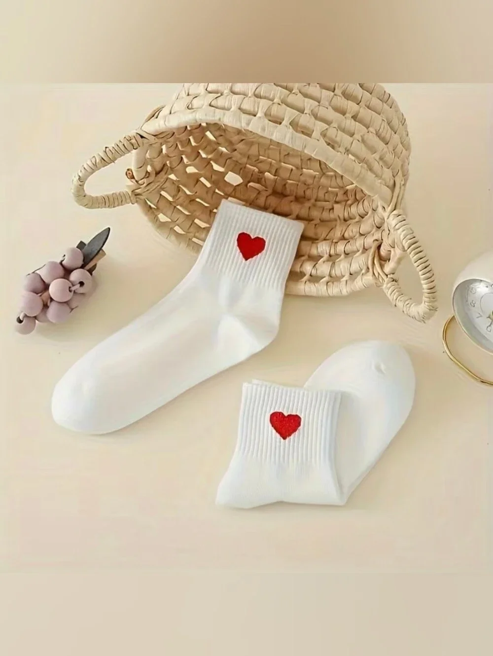 NWT 5 Pairs White Athletic Socks w/ Red Hearts on Cuff - Fits Womens Shoe Sz 5-8